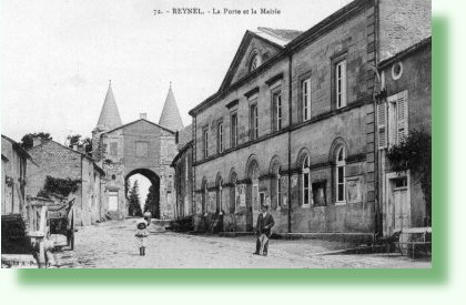 Reynel - La Porte et la Mairie